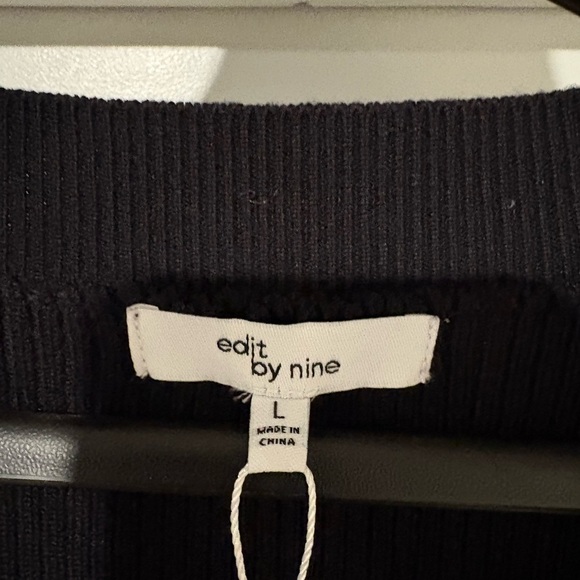 Elegant Black Long Sleeve Dress - Picture 5 of 6